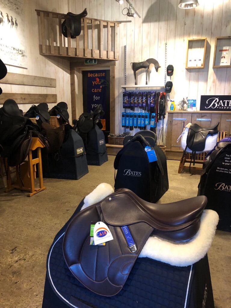 showroom de paardenschuur Myler bit en zadelspecialist