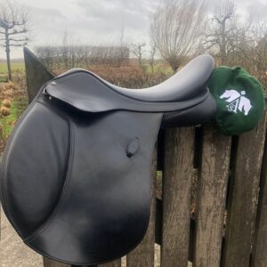 ARENA WIDE AP veelzijdigheidszadel 18 inch. HART