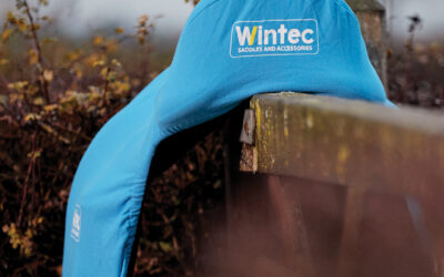 Duurzame synthetische zadels