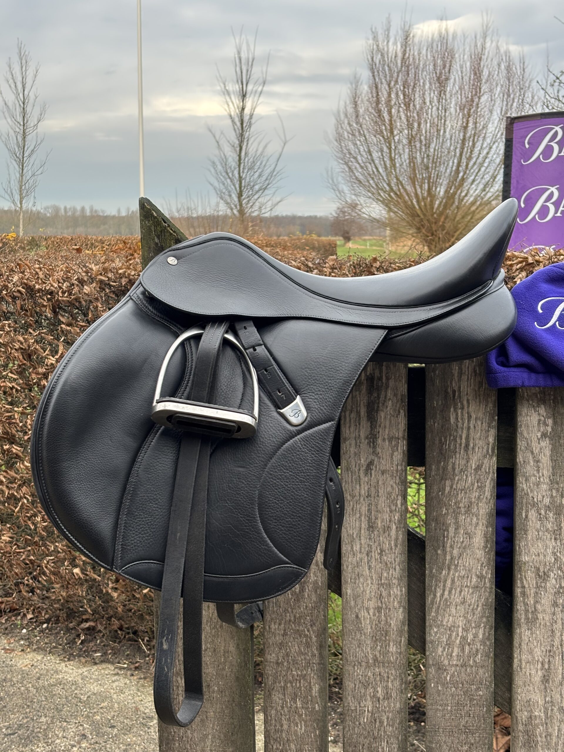 tweede hands zadel bates veelzijdigheid 18