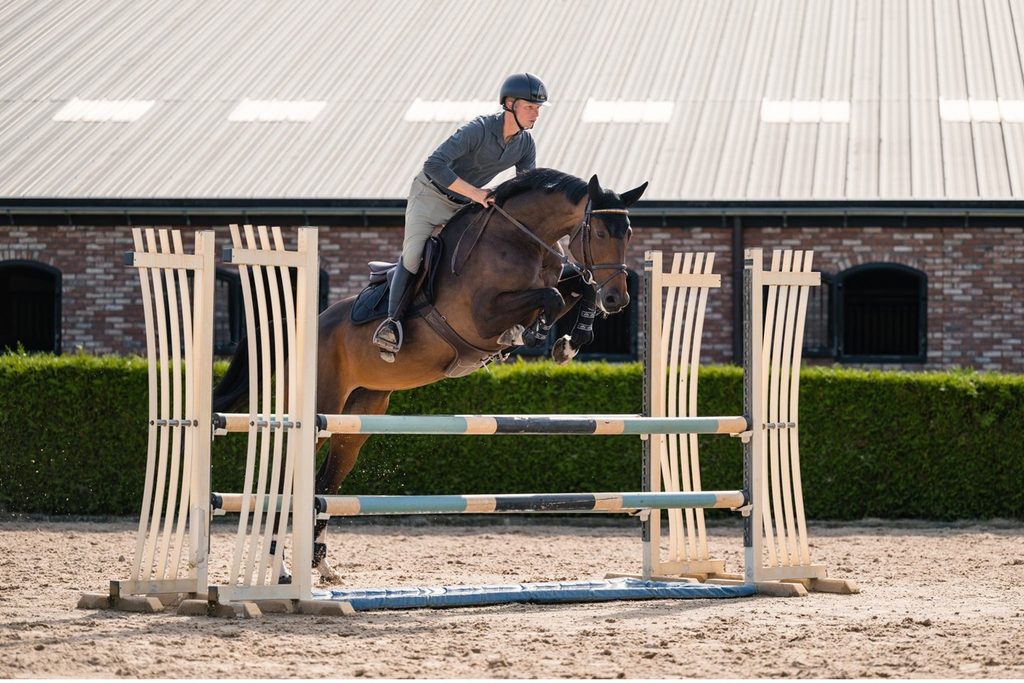 Dennis van den Brink Bates Saddles ambassadeur Bates Apex springzadel